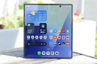 Amazon features a free $300 reward card once you pre-order the Samsung Galaxy Z Fold 7