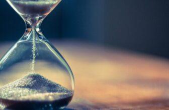 Studying a Quantum Clock Prices Extra Vitality Than Truly Working One