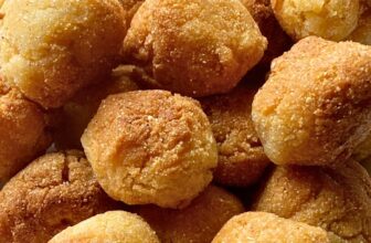 Grandma’s Sizzling Water Cornbread (Crispy Exterior, Comfortable Inside)